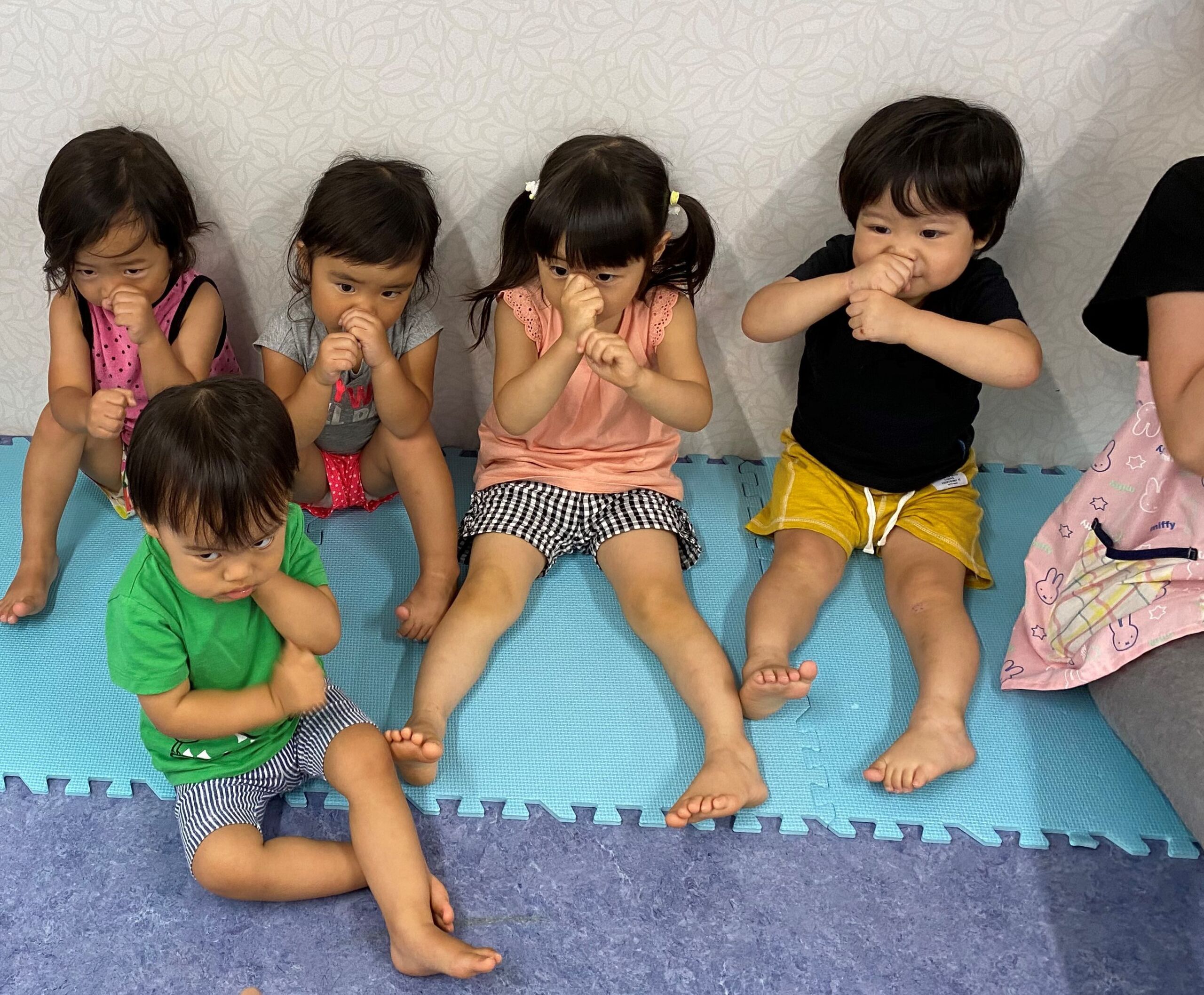 保育園の朝の会の様子