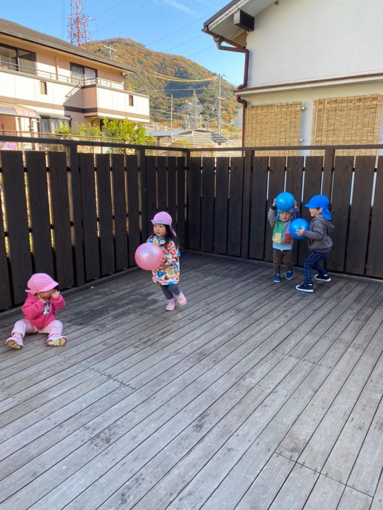 園庭遊び